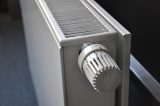 Comment poncer un radiateur en fonte ?